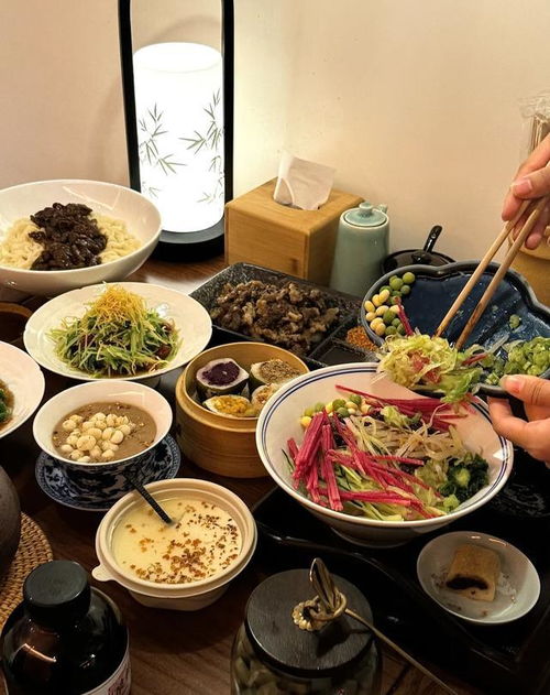 餐饮老板们怎么了 市中心都不去开店了,专找看着很差的开店